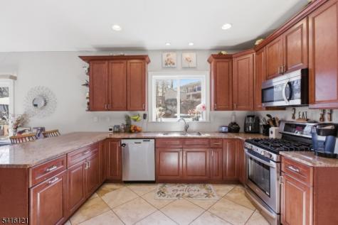 34 Tobyhanna Trail Hopatcong NJ 07843