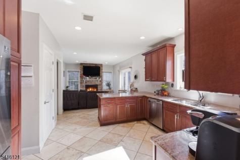 34 Tobyhanna Trail Hopatcong NJ 07843