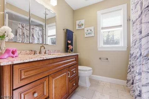 34 Tobyhanna Trail Hopatcong NJ 07843