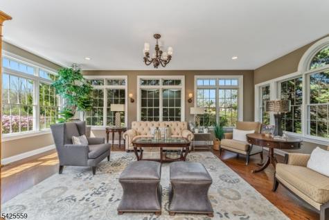 4 Wisteria Court Raritan NJ 08822