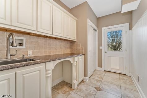 4 Wisteria Court Raritan NJ 08822
