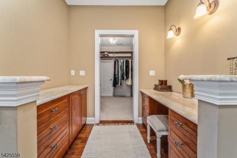 4 Wisteria Court Raritan NJ 08822