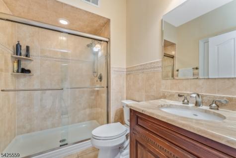 4 Wisteria Court Raritan NJ 08822