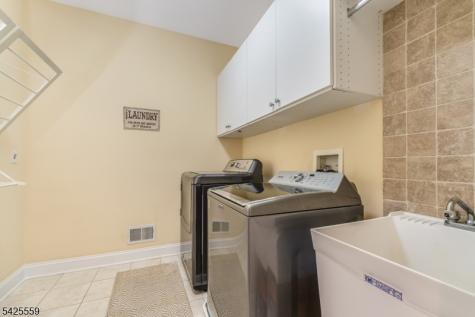 4 Wisteria Court Raritan NJ 08822