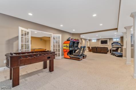 4 Wisteria Court Raritan NJ 08822