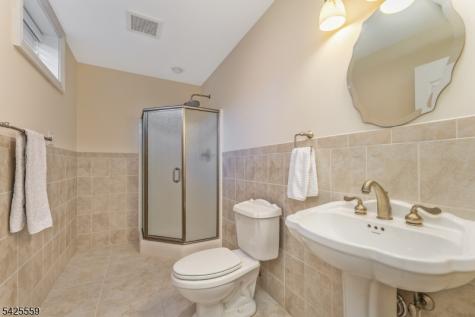 4 Wisteria Court Raritan NJ 08822