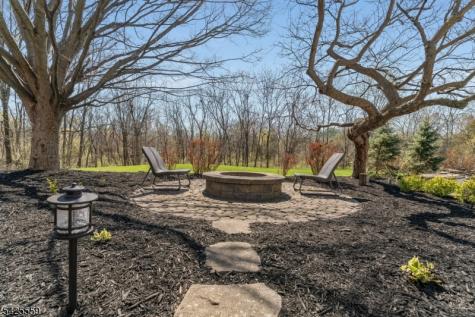 4 Wisteria Court Raritan NJ 08822