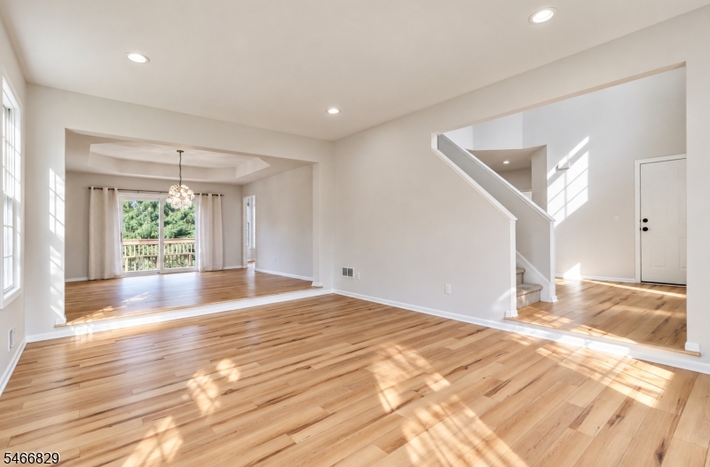 9 Schindler Way Livingston NJ 07039