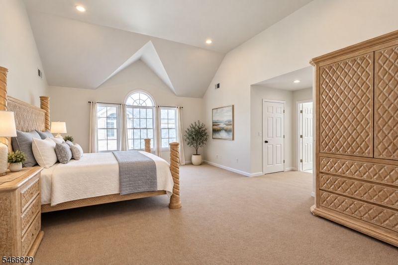 9 Schindler Way Livingston NJ 07039