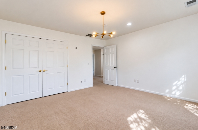 9 Schindler Way Livingston NJ 07039