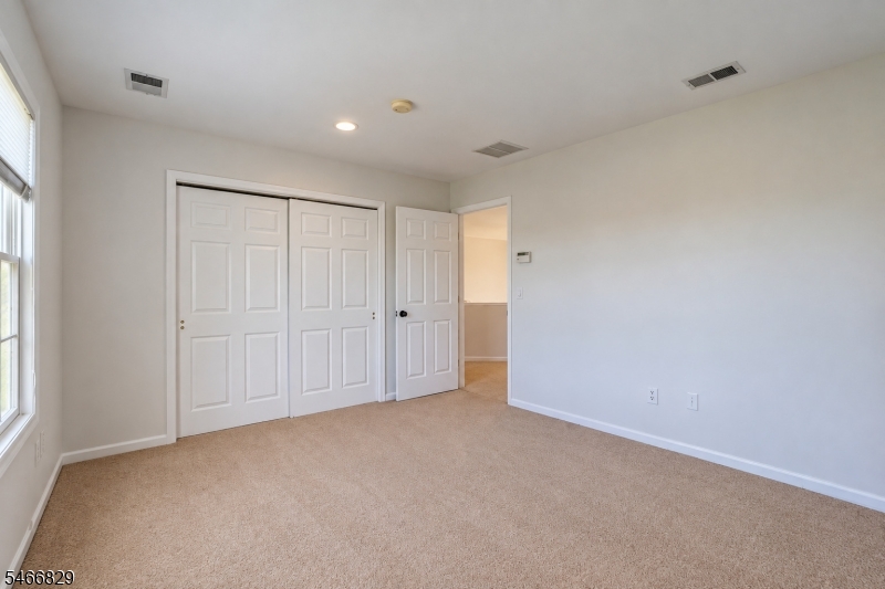 9 Schindler Way Livingston NJ 07039