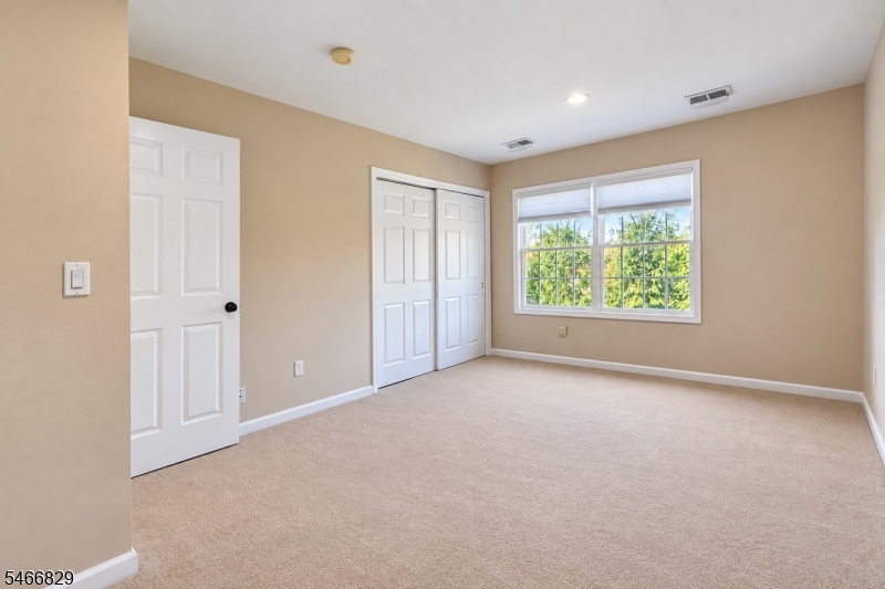 9 Schindler Way Livingston NJ 07039