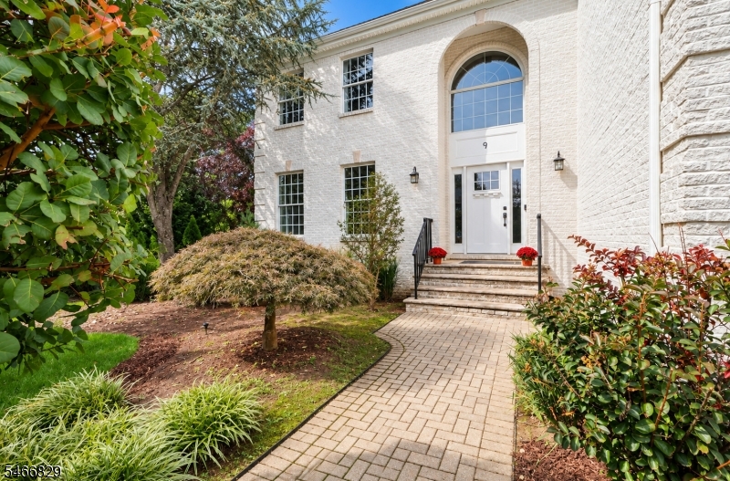 9 Schindler Way Livingston NJ 07039