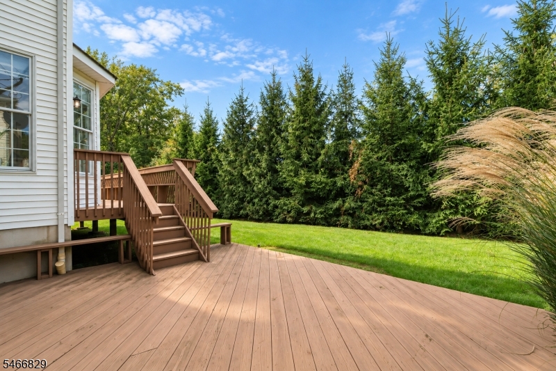 9 Schindler Way Livingston NJ 07039