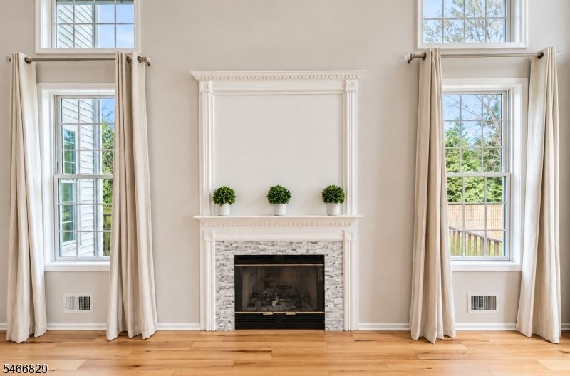 9 Schindler Way Livingston NJ 07039