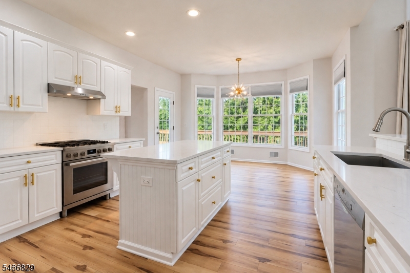 9 Schindler Way Livingston NJ 07039