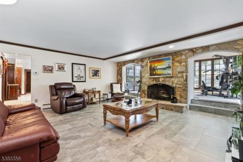 28 Battle Ridge Trail Totowa NJ 07512