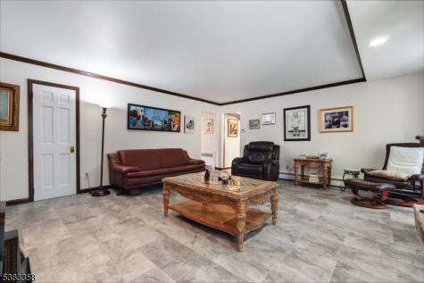 28 Battle Ridge Trail Totowa NJ 07512