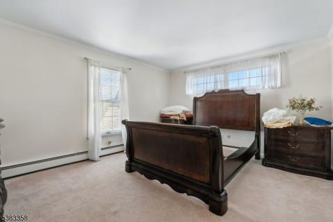 28 Battle Ridge Trail Totowa NJ 07512