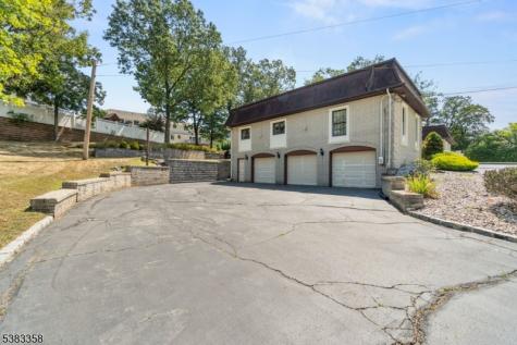 28 Battle Ridge Trail Totowa NJ 07512