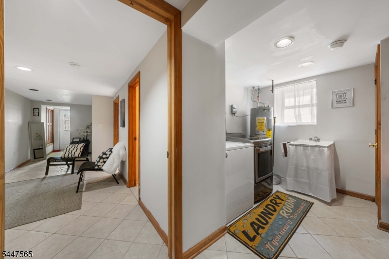 4 Jeanette Street Carteret NJ 07008