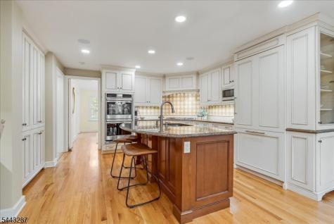 14 Kenneth Road Montclair NJ 07043