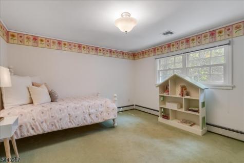 14 Kenneth Road Montclair NJ 07043