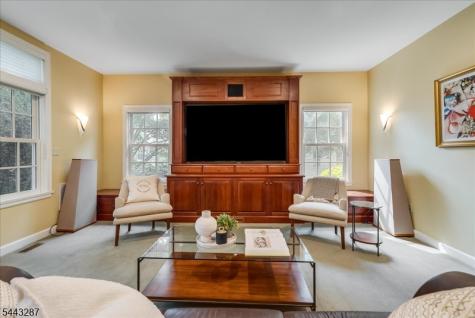 14 Kenneth Road Montclair NJ 07043