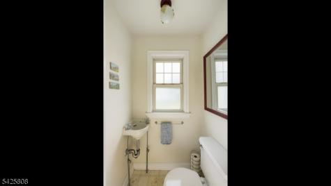 9 Hawthorne Street Cranford NJ 07016