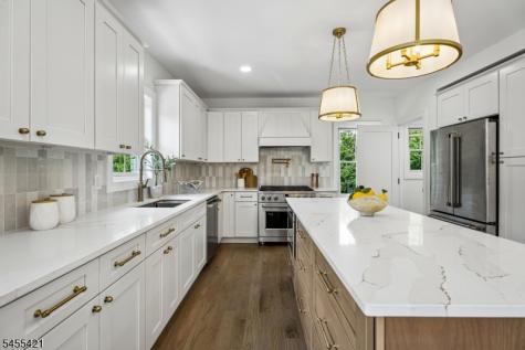 332 Meadowbrook Avenue Ridgewood Village NJ 07450