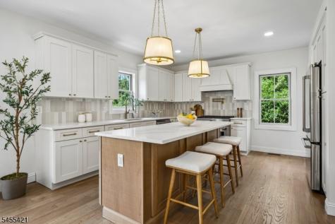 332 Meadowbrook Avenue Ridgewood Village NJ 07450