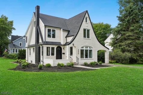 332 Meadowbrook Avenue Ridgewood Village NJ 07450