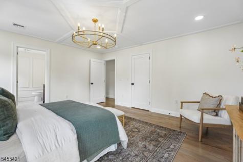 332 Meadowbrook Avenue Ridgewood Village NJ 07450