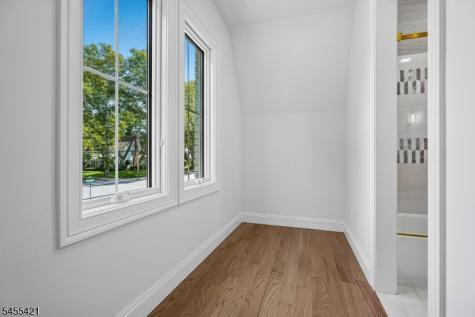 332 Meadowbrook Avenue Ridgewood Village NJ 07450