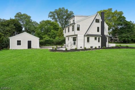 332 Meadowbrook Avenue Ridgewood Village NJ 07450