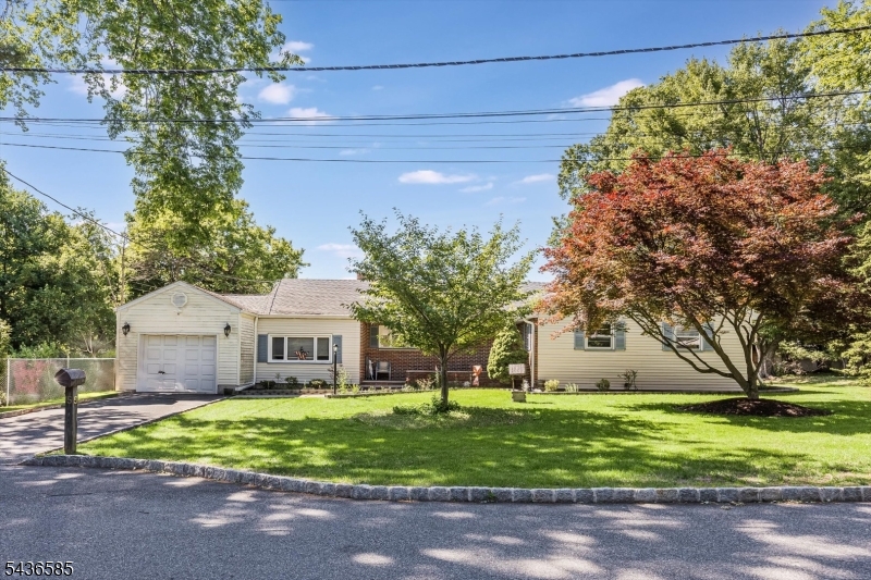 5 Pinewood Terrace Fairfield NJ 07004