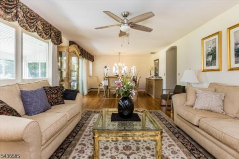 5 Pinewood Terrace Fairfield NJ 07004