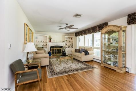 5 Pinewood Terrace Fairfield NJ 07004