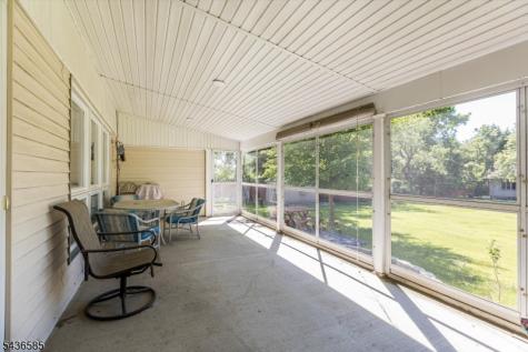 5 Pinewood Terrace Fairfield NJ 07004