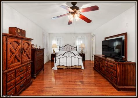 3 Sleepy Hollow Road Hampton NJ 07860