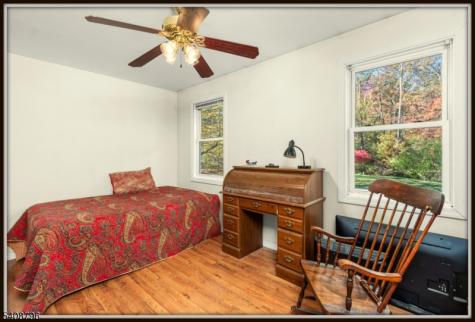 3 Sleepy Hollow Road Hampton NJ 07860