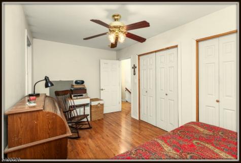 3 Sleepy Hollow Road Hampton NJ 07860