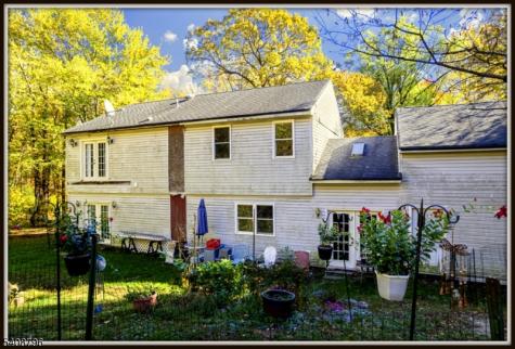 3 Sleepy Hollow Road Hampton NJ 07860