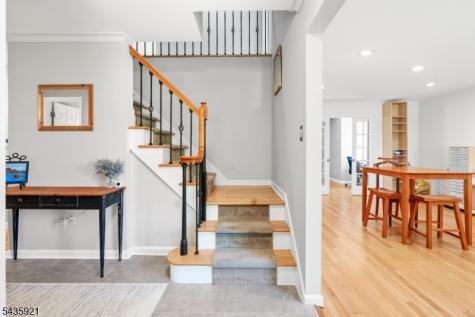 8 Garrett Drive Raritan NJ 08822