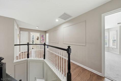 1 Rock Ledge Oakland NJ 07436