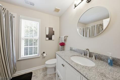 1 Rock Ledge Oakland NJ 07436