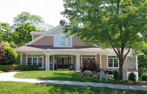 1 Rock Ledge Oakland NJ 07436