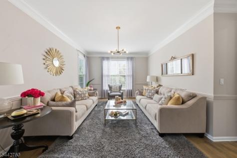 1 Rock Ledge Oakland NJ 07436