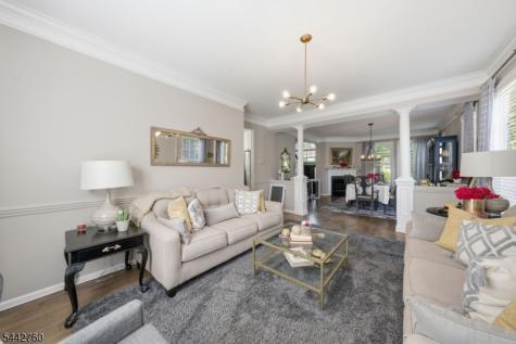 1 Rock Ledge Oakland NJ 07436