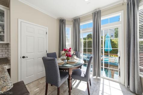 1 Rock Ledge Oakland NJ 07436